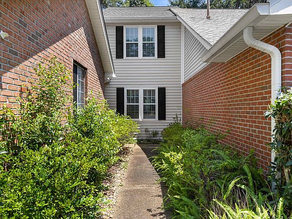 2nd image of 2990 Nutmeg Ct