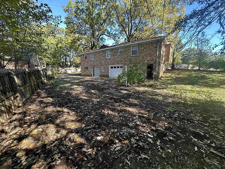 3265 Hanna Dr — Photo 3