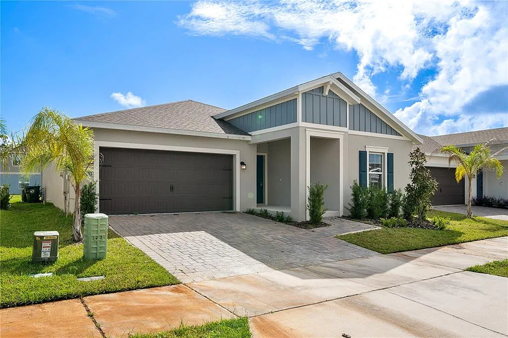 4 bed, 2.0 bath, 1936 sqft, $2,500 — Photo 3