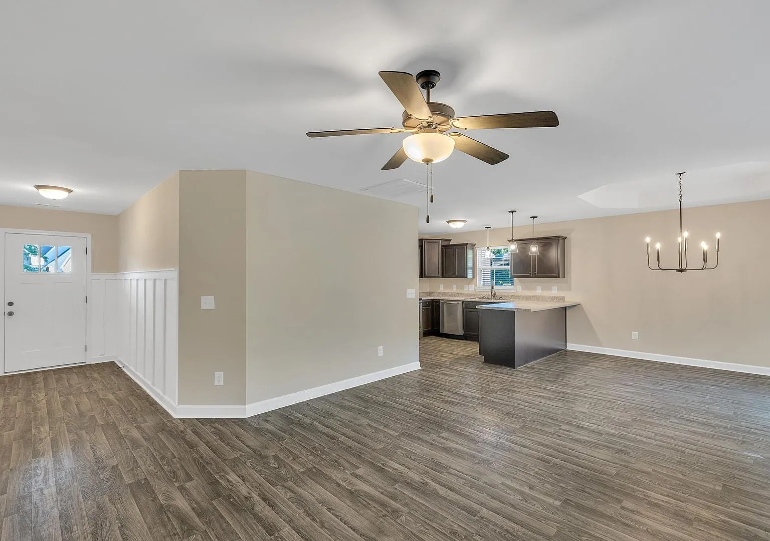 Ranch Style Holly Ridge Home with Fenced Yard Available! — Photo 4