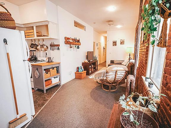 5th image of 12 Braemore Rd #3