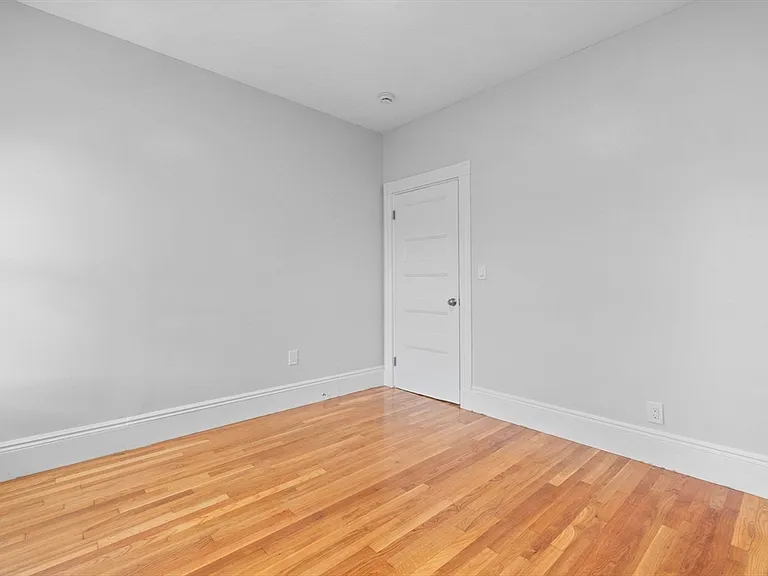 67 Romsey St #2 — Photo 16