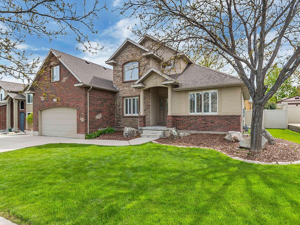 1st image of 5413 W Sawtell Way