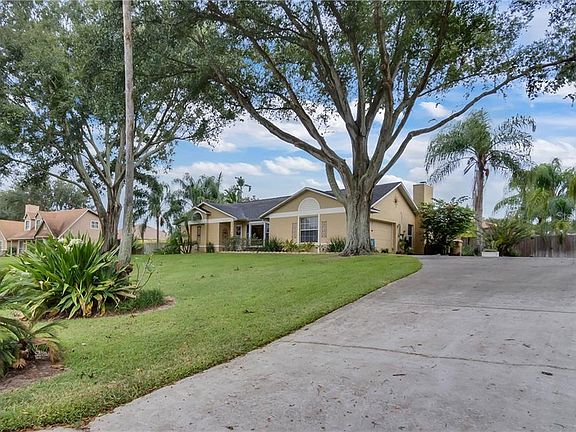 3rd image of 10931 Poinciana Dr