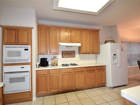 5th image of 7625 Brookview Dr