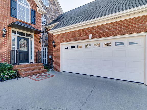 4th image of 12808 Lily Pond Ln