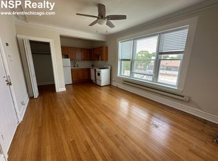 918 Green Bay Rd #3, Winnetka, IL 60093