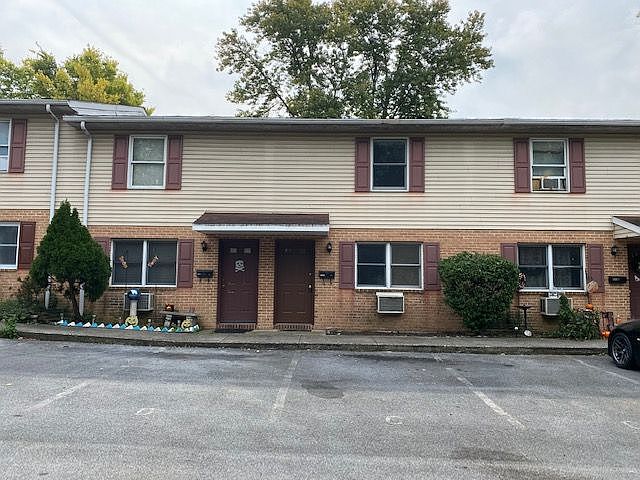 1st image of 4101 York St APT C