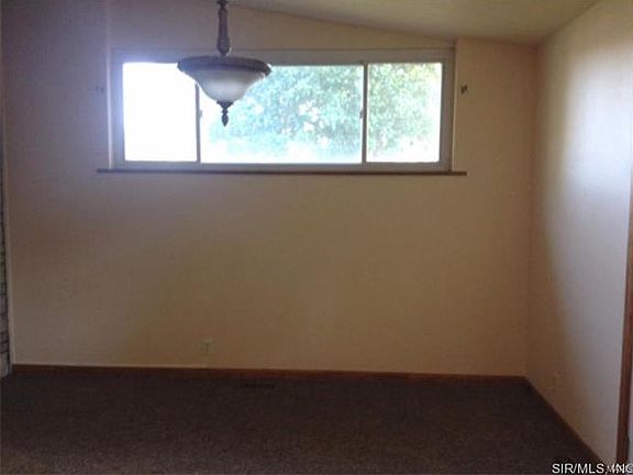4th image of 805 Amherst Dr