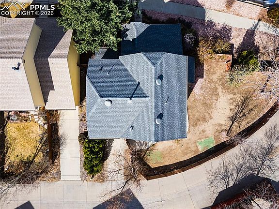 3rd image of 6413 Rockville Dr