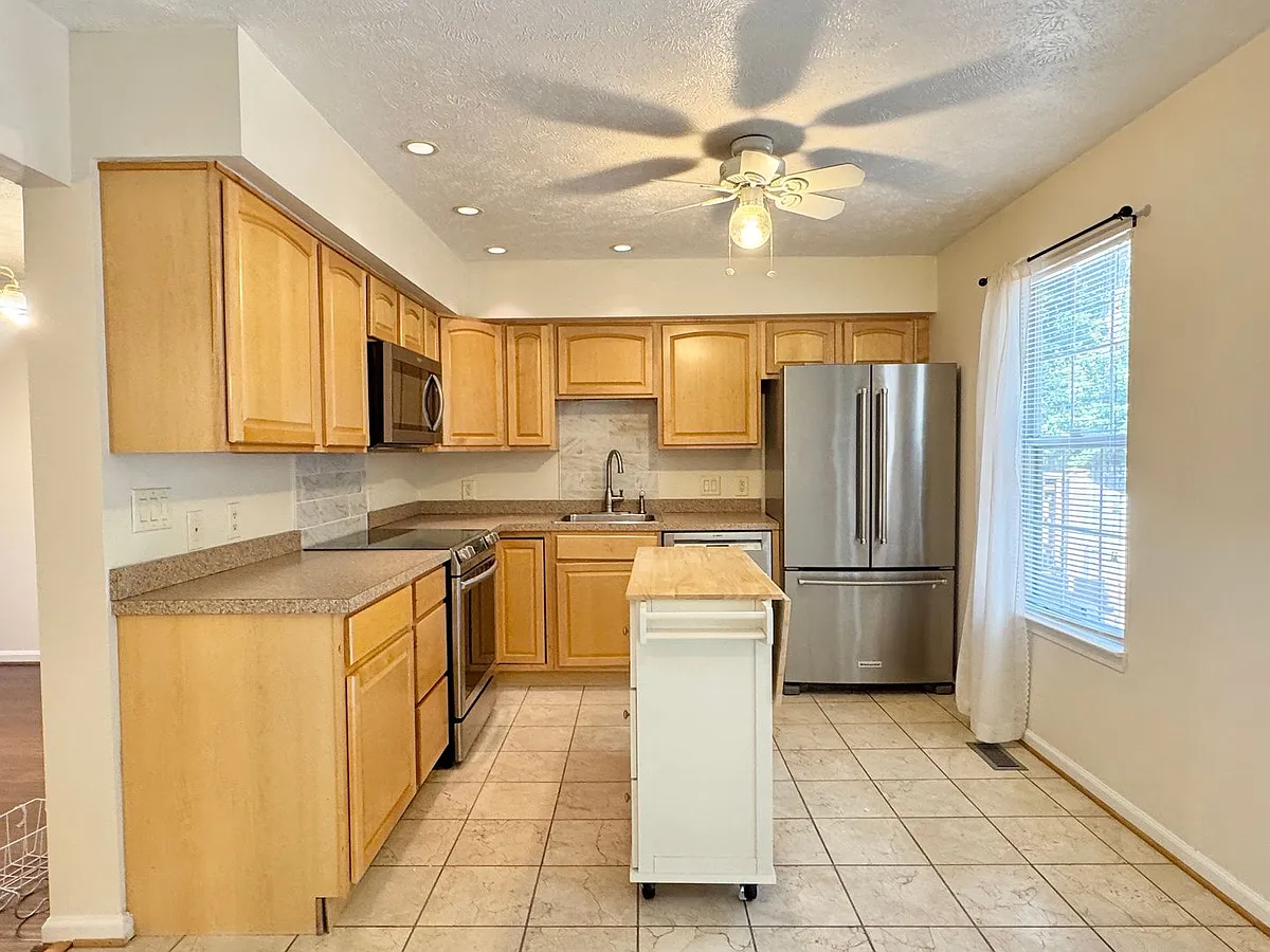 Building Photo - 105 Staunton Ct