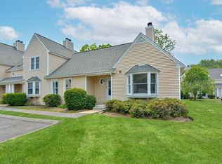 96 Danforth St APT 15, Taunton, MA 02780