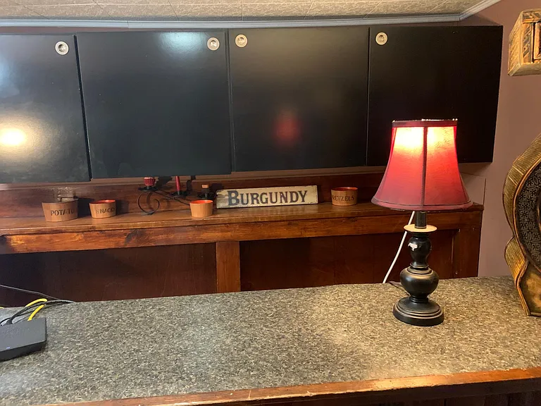 Bar & storage