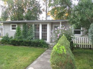 908 Robert St, Aurora, IL 60506