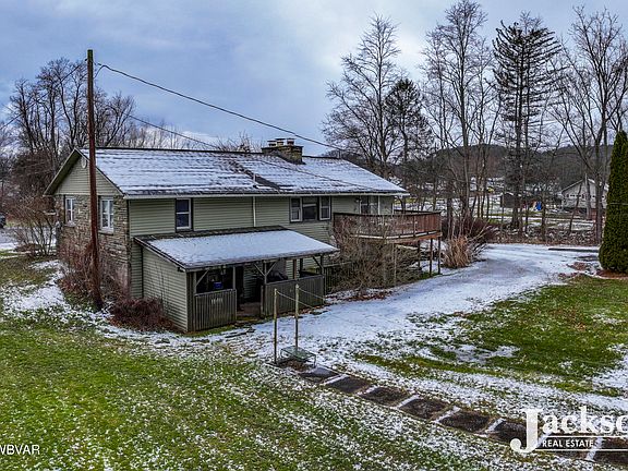 4th image of 182 Baer St