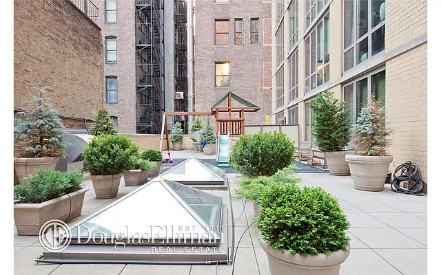 Rented by Douglas Elliman | media 24