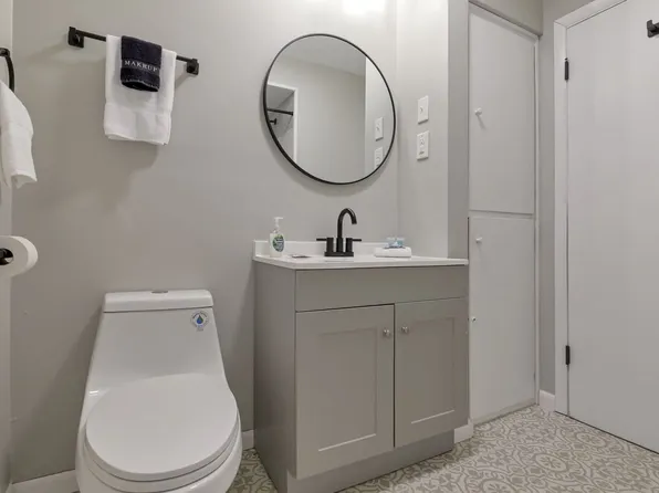 1275 E Weber Rd, Columbus, OH 43211