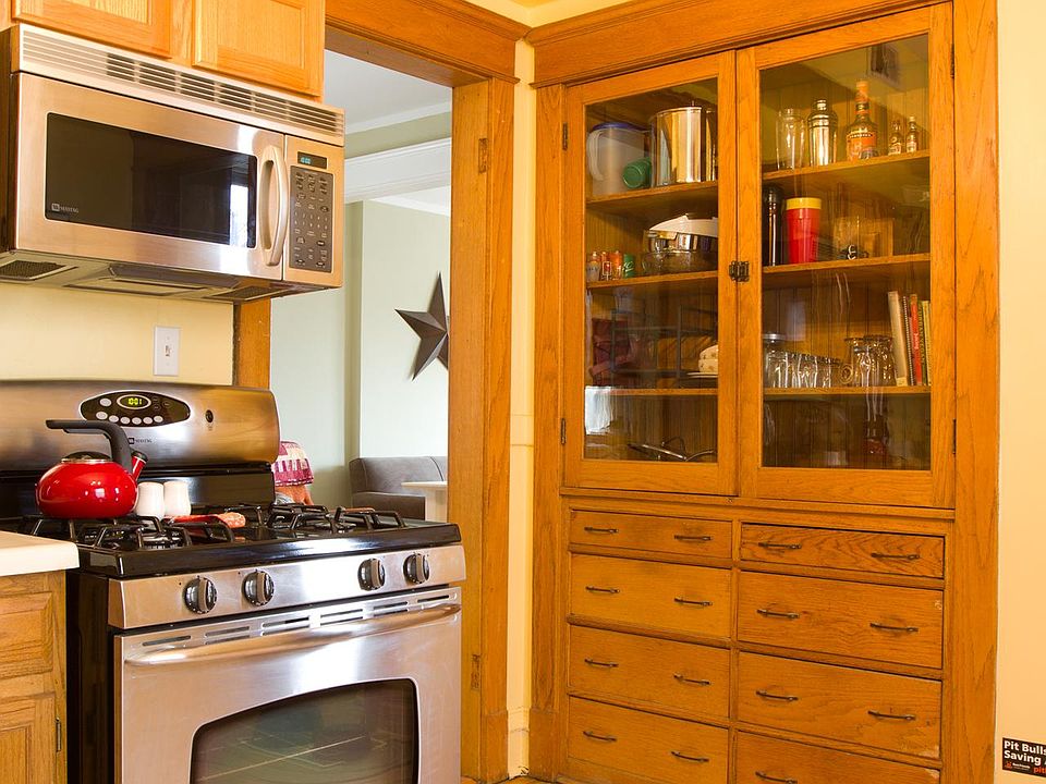 Kitchen with built-in hutch