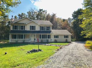 43 Running Bear Ln, Albrightsville, PA 18210