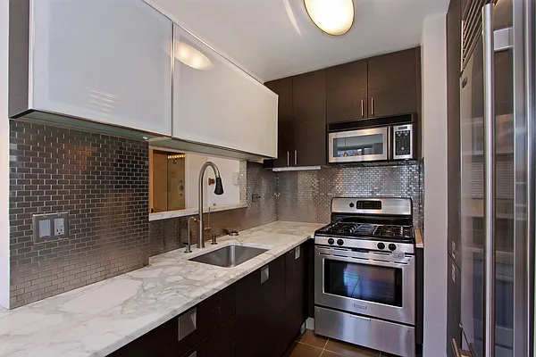 Rented by Corcoran | media 26