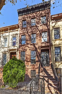 Rented by Compass | media 9