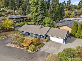 5722 NE 182nd St, Kenmore, WA 98028