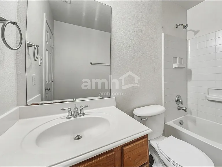 10236 Coolidge Dr — Photo 15