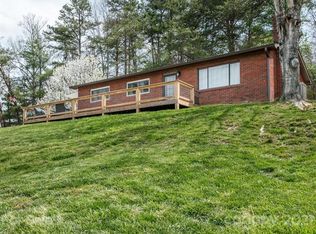 17 Blevins Rd, Weaverville, NC 28787