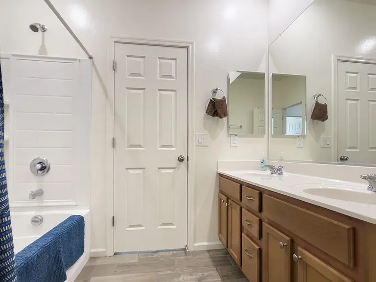 1622 E Chanute Pass — Photo 8
