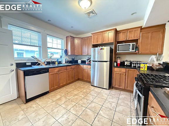 2nd image of 45 Radnor Rd #2