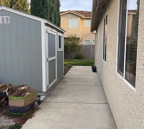 4th image of 262 Royal River Dr