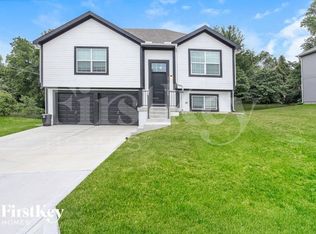 5015 N Belmont Ave, Kansas City, MO 64119