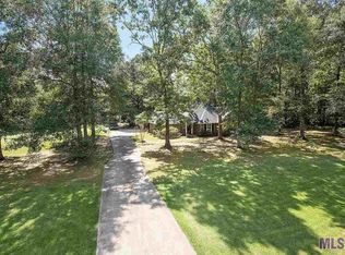 7490 Bear Cave Dr, Denham Springs, LA 70706