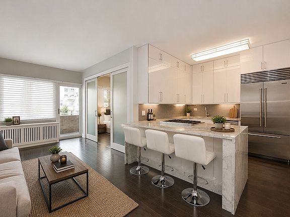 5th image of 58 W 58th St APT 6A