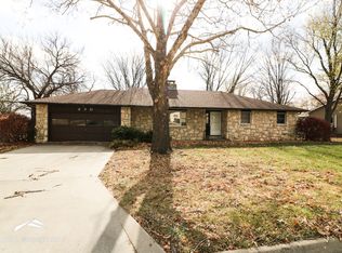 230 E 9th St, Alma, KS 66401