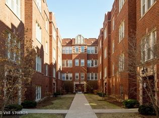 240 S Maple Ave APT 1E, Oak Park, IL 60302