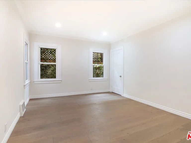 552 Wilcox Ave — Photo 24