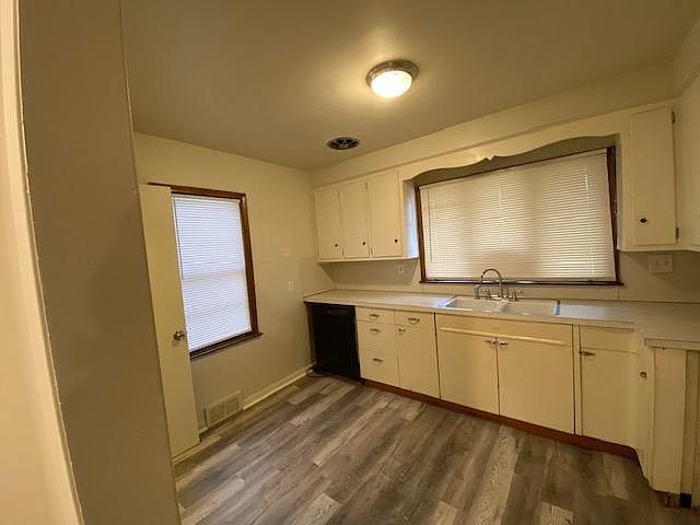 1st image of 913 Kenilworth Ave