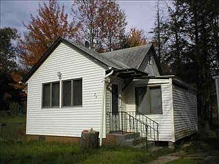 1st image of 28 Edgewood Pl