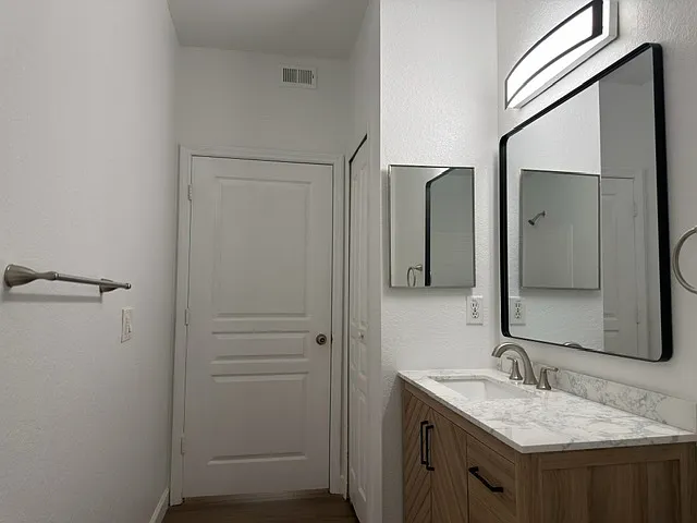 17101 Carrington Park Dr #415 — Photo 3