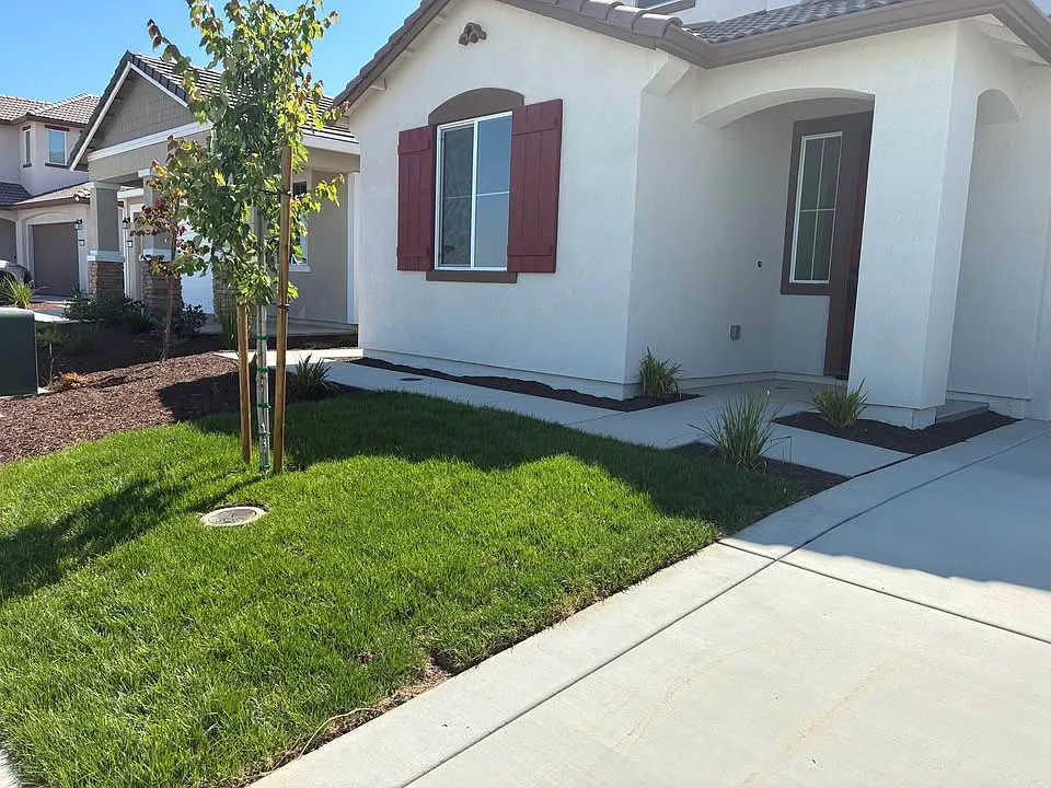 Roundhouse Loop, Roseville — Photo 4