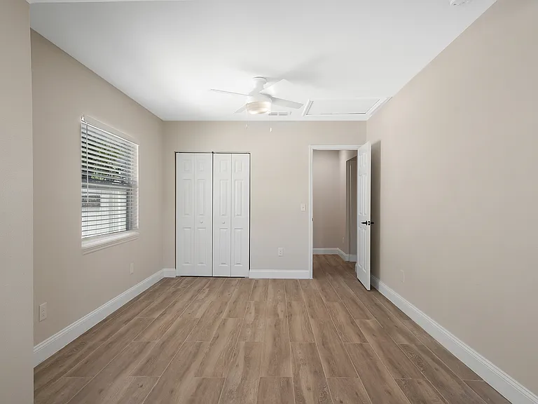 2509 W North B St — Photo 11