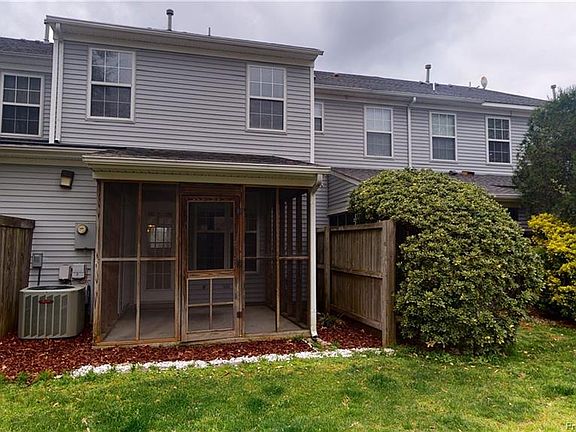 3rd image of 616 Windbrook Cir