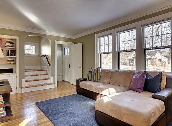 5th image of 565 Cretin Ave S