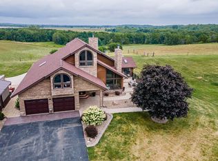 2351 155th St, Muscatine, IA 52761