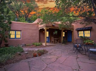 304 De Vargas Ln, Taos, NM 87571