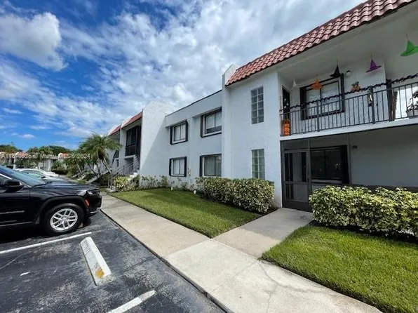 290 Racquet Club Rd APT 106, Weston, FL 33326