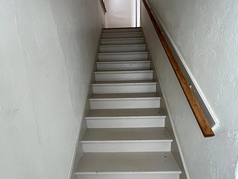 2110 N Kelley Ave — Photo 39
