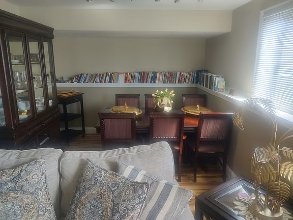 4th image of 4761 Four Seasons Dr