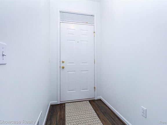 5th image of 5726 Pinecroft Ct #1